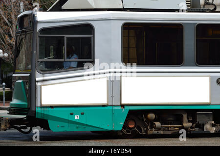 Zwei trolley Plakate, Außenwerbung. Beschneidungspfade enthalten Stockfoto