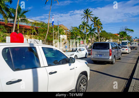 Aruba Oranjestad Verkehrsstaus mit Linie der Autos Stockfoto