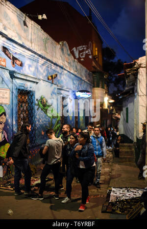 Nachtleben in El Chorro de Quevedo in Candelaria, Bogota, Kolumbien Stockfoto