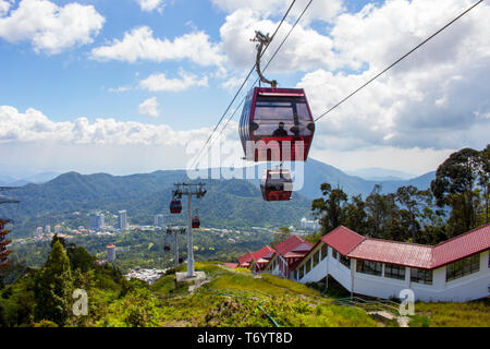 Neue Seilbahn in Genting Highlands übersetzende Passagiere in Malaysia. Stockfoto