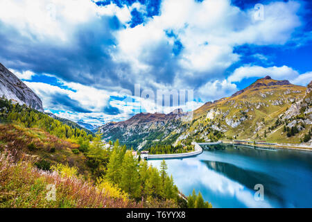 Grandiose Gletscher Lago di Fedaia Stockfoto