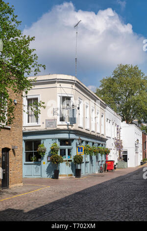 Die Queens Arms Pub in Queens Gate Mews, South Kensington, London, England Stockfoto