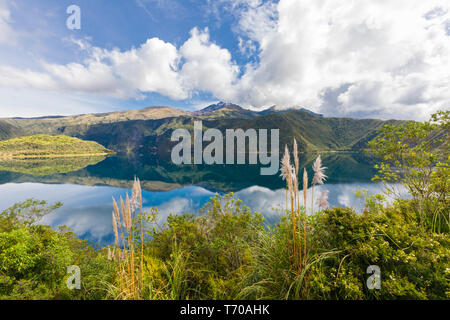 Der Laguna Cuicocha und Cotacachi Vulkan Ecuador Stockfoto