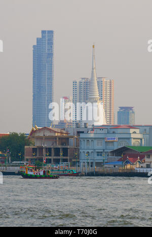 BANGKOK, THAILAND - 27 Dezember, 2018: Eine halbe Stunde vor der Abenddämmerung Stockfoto