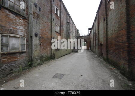 Bild des alten stillgelegten verlassenen Gebäude in der Nähe von Snape in Suffolk, verfallen Stockfoto