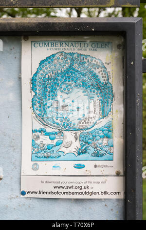 Karte Plakat am Eingang zum Cumbernauld Glen, und Cumbernauld House Park, Cumbernauld, North Lanarkshire, Schottland, Großbritannien Stockfoto
