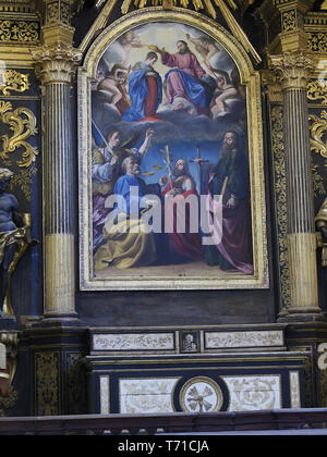 Todi Umbrien Italia Italien. 'Incoronazione della Vergine' Krönung der Jungfrau Maria mit dem Heiligen (1618) Öl auf Leinwand Altarbild von Andrea Polinori. Altar Stockfoto