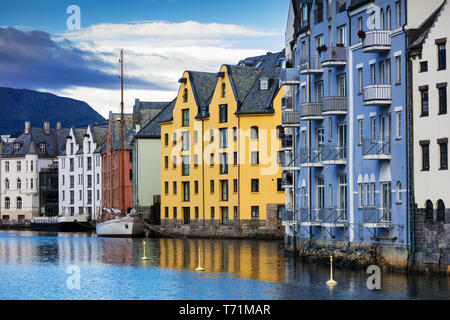 Häuser im Zentrum der Stadt Alesund Stockfoto