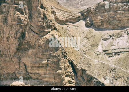 Nach oben Blick von der Festung Masada Stockfoto