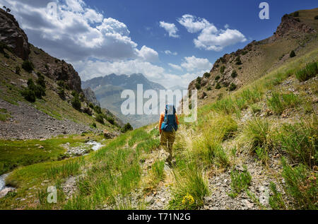 Wanderung im Fann Mountains Stockfoto