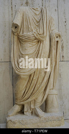 Statue von Togate Abbildung. 1. Marmor. Von Baelo Claudia (Bolonia, Provinz Cadiz, Andalusien, Spanien). Nationalen Archäologischen Museum. Madrid. Spanien. Stockfoto