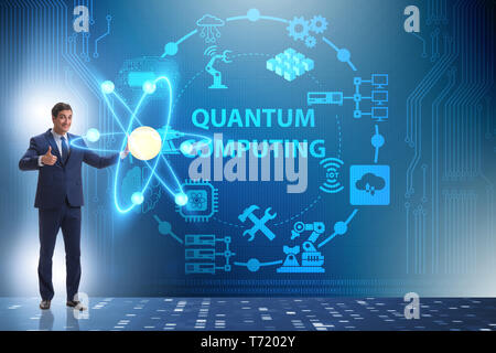 Geschäftsmann mit virtuellen Button in Quantum Computing Konzept Stockfoto