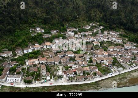 Gorica Altstadt Conservation Area von Berat auf der Bank der Osum Fluss Unesco Weltkulturerbe Albanien Stockfoto