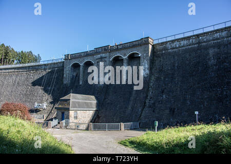 Brucher Talsperre im Bergischen Land Stockfoto