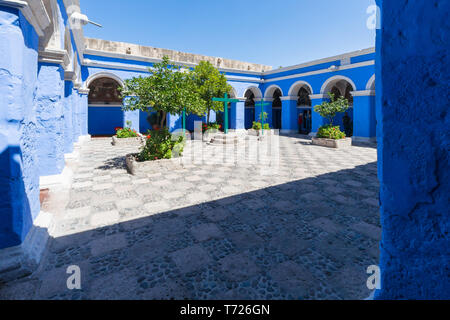 Kreuzgang von Gebeten in das Kloster Santa Catalina Arequipa Stockfoto