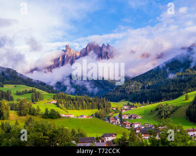 Santa Maddalena (St. Magdalena), Val di Funes, Südtirol, Dolomiten, Nord Italien Stockfoto