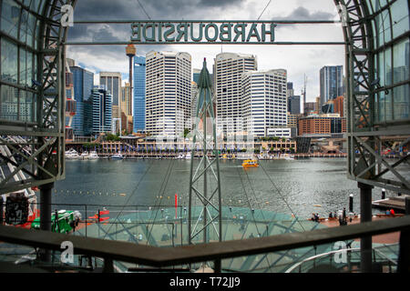 Das Harbourside komplex - eine beliebte Einkaufsstraße mit Restaurants und Hotels in Darling Harbour. Sydney, New South Wales, Australien. Stockfoto