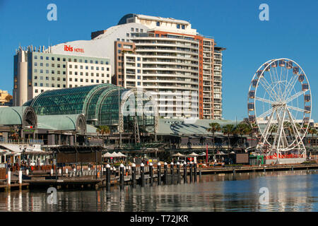 Das Harbourside komplex - eine beliebte Einkaufsstraße mit Restaurants und Hotels in Darling Harbour. Sydney, New South Wales, Australien. Stockfoto