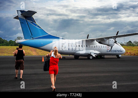 Flughafen von Corn Island, Karibik, Nicaragua, Mittelamerika, Nordamerika. La Costeña Flugzeug. Stockfoto