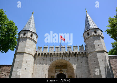 Das Tor der Anrede, Eintritt in den zweiten Hof des Topkapi Palace, Topkapi Saray, Istanbul, Türkei Stockfoto