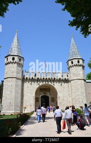 Das Tor der Anrede, Eintritt in den zweiten Hof des Topkapi Palace, Topkapi Saray, Istanbul, Türkei Stockfoto