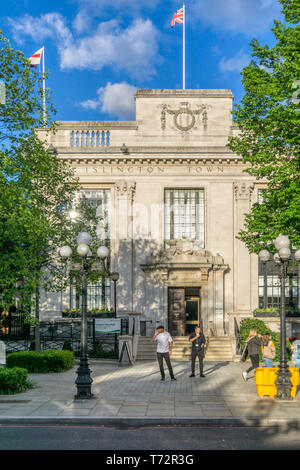 Das Rathaus von der inneren Londoner Stadtteil Islington im Norden von London. Stockfoto