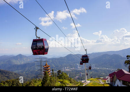 Neue Seilbahn in Genting Highlands übersetzende Passagiere in Malaysia. Stockfoto