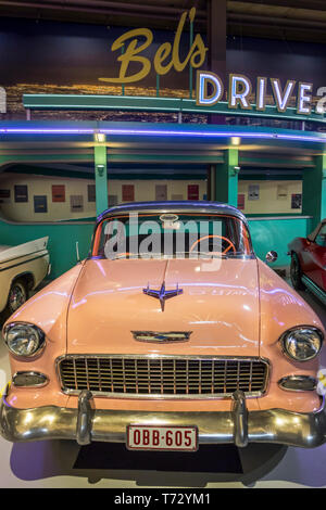 1955 Chevrolet Bel Air, American Classic Automobil-/Oldtimer/antike Fahrzeug in der Autoworld Oldtimer Museum in Brüssel, Belgien Stockfoto