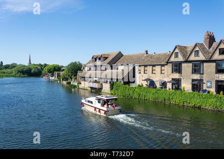 River Terrace Cafe am Fluss Great Ouse, St Ives, Cambridgeshire, England, Vereinigtes Königreich Stockfoto