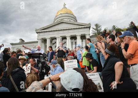 US-Senator Bernie Sanders, I-VT, an der Vermont 2017 Klima März Solidarität Rallye, Vermont State House, Montpelier, VT. Stockfoto