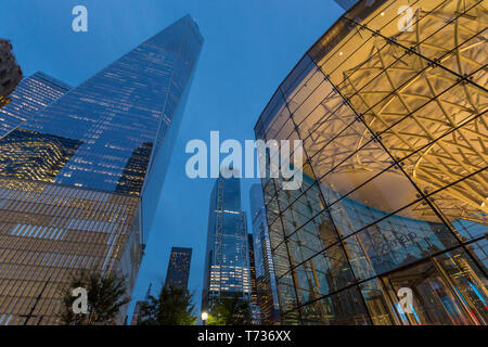 Das ONE WORLD TRADE CENTER (© LIBESKIND CHILDS GOTTESDIENER SOM 2016) WESTFIELD WORLD TRADE CENTER DOWNTOWN MANHATTAN NEW YORK CITY USA Stockfoto