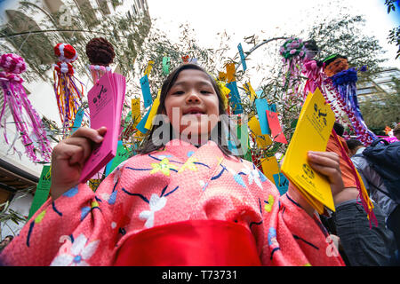 Brasilianer feiern die Tanabata Matsuri in Sao Paulo. Stockfoto