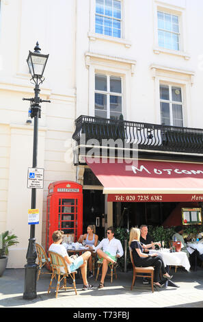 Motcombs Bar & Brasserie auf stilvolle Motcomb Street, in Belgravia, London SW1, UK Stockfoto