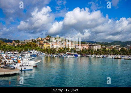Das Stadtbild von La Spezia - Ligurien Italien Blick auf die Stadt und den Hafen Hafen von La Spezia, Ligurien, Italien, Europa Stockfoto