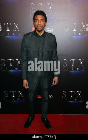 STX Filme Präsentation auf Cinemacon 2019 im Kolosseum im Caesars Palace mit statt: Chadwick Boseman Wo: Las Vegas, Nevada, United States Wenn: 03 Apr 2019 Credit: DJDM/WENN.com Stockfoto