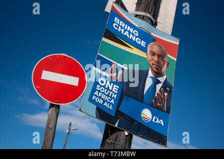 Durban, Südafrika, 16. April 2019: eine Demokratische Allianz Straße Wahlplakate in Durban. Die 2019 Südafrikanischen Parlamentswahlen statt. Stockfoto