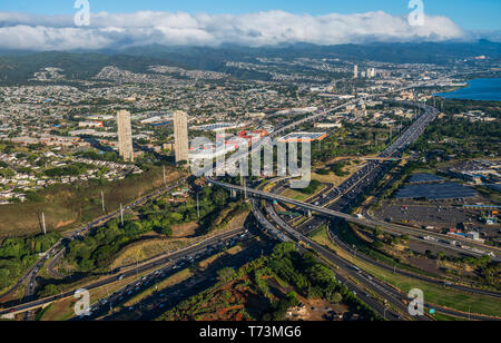 Luftaufnahme des Honolulu und Waikiki urbanen Zentren auf Oahu, Waikiki, Oahu, Hawaii, Vereinigte Staaten von Amerika Stockfoto