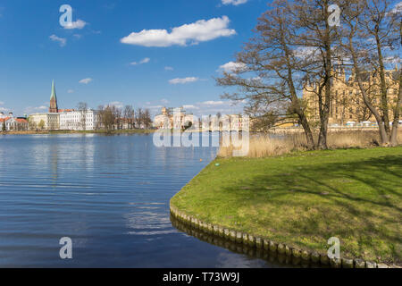 Schloss Garten am Burgsee See in Schwerin, Deutschland Stockfoto