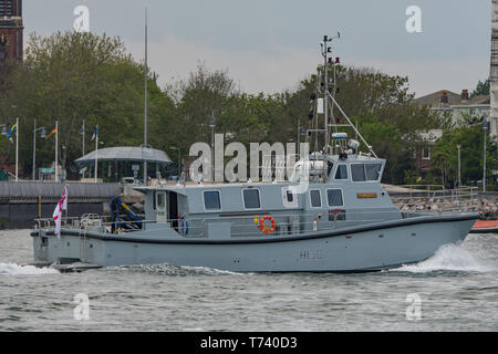 Die Royal Navy hydrographische Umfrage Schiff HMS Magpie (H130) in Portsmouth Harbour, UK am Nachmittag des 3. Mai 2019. Stockfoto