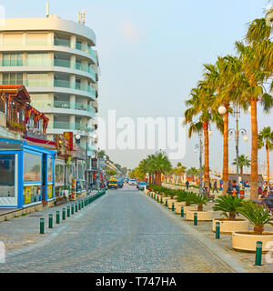 Larnaca, Zypern - Januar 24, 2019: Perspektive der Sea-front in Larnaca Stockfoto