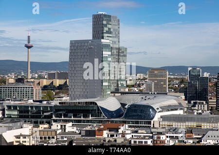 Frankfurt am Main Skyline, Sammlung Business Center in Nextower, hinten, vorne Jumeirah Frankfurt Hotel, Einkaufszentrum MyZeil, Stockfoto