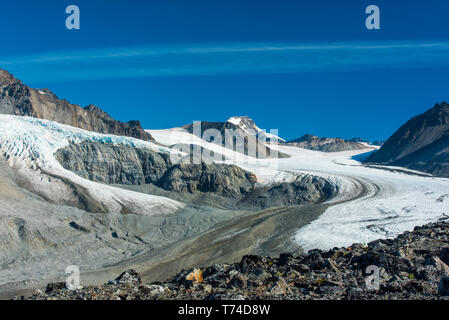 Gulkana Glacier Tal im östlichen Alaska Range im Süden - zentrales Alaska an einem sonnigen Nachmittag, Alaska, Vereinigte Staaten von Amerika Stockfoto