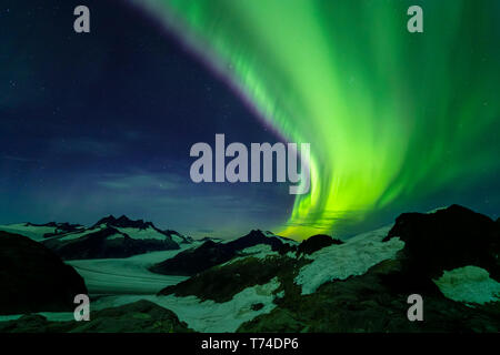 Nordlichter über Juneau Icefield, Tongass National Forest, Alaska, Vereinigte Staaten von Amerika Stockfoto