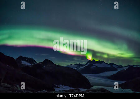 Nordlichter über Juneau Icefield, Tongass National Forest, Alaska, Vereinigte Staaten von Amerika Stockfoto