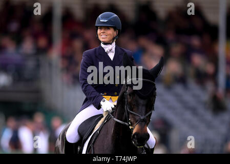 Badminton Immobilien, Badminton, Großbritannien. 3. Mai, 2019. Mitsubishi Motors Badminton Horse Trials, Tag 3; Emma Hyslop-Webb (GBR) Reiten PENNLANDS DOUGLAS vervollständigt die Dressur Test an Tag 3 des 2019 Badminton Horse Trials Credit: Aktion plus Sport/Alamy leben Nachrichten Stockfoto