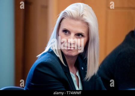 Berlin, Deutschland. 04 Mai, 2019. Jessica Bießmann (AfD), Mitglied des Abgeordnetenhauses von Berlin, nimmt teil an den Parteitag der AfD Berlin im Rathaus Zehlendorf. Credit: Christoph Soeder/dpa/Alamy leben Nachrichten Stockfoto