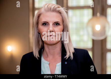 Berlin, Deutschland. 04 Mai, 2019. Jessica Bießmann (AfD), Mitglied des Abgeordnetenhauses von Berlin, steht in Zehlendorf Rathaus während die AfD Berliner Parteitag. Credit: Christoph Soeder/dpa/Alamy leben Nachrichten Stockfoto