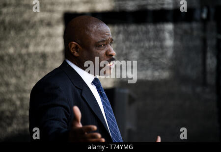 Brighton UK 4. Mai 2019 - Christopher Tajah der Traum von einem König über legendäre bürgerlichen Rechte Führer Martin Luther King an treets das Brighton Festival Fringe von Brighton" Veranstaltung im Zentrum der Stadt am Eröffnungstag. Foto: Simon Dack/Alamy leben Nachrichten Stockfoto