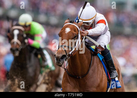 Louisville, Kentucky, USA. 4. Mai, 2019. LOUISVILLE, Kentucky - Mai 04: Mia Unfug mit Ricardo Santana an Bord gewinnt die Humana Spinnrocken in der Churchill Downs in Louisville, Kentucky am 04 Mai, 2019. Evers/Eclipse Sportswire/CSM/Alamy leben Nachrichten Stockfoto