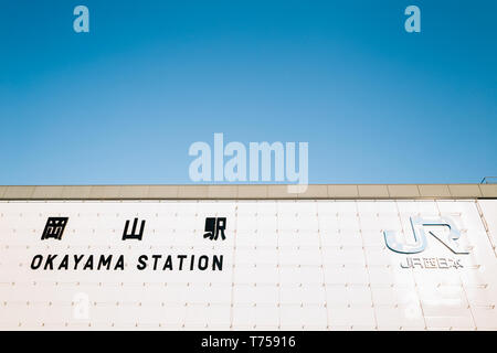 Okayama, Japan - 15 April, 2019: JR Okayama Bahnhof Stockfoto